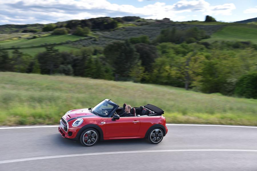  Mini Cooper S JCW Cabrio 2016 года  (фото 98 из 104)
